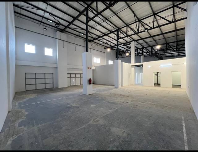915M² WAREHOUSE TO LET IN LASER PARK